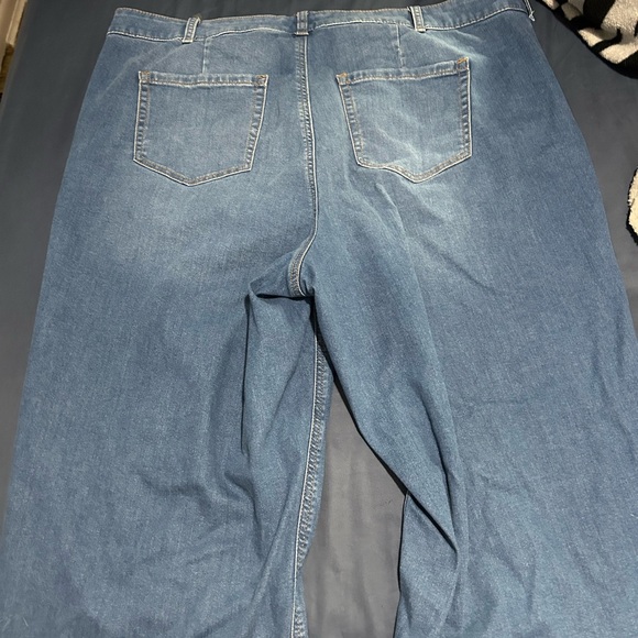 Torrid Crop Wide Leg Lightweight Vintage Stretch High-Rise Jean - Picture 4 of 5